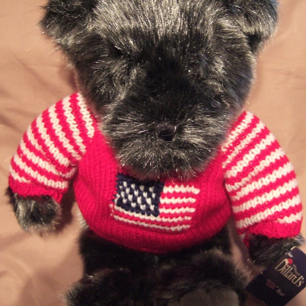DILLARDS VINTAGE  USA BEAR